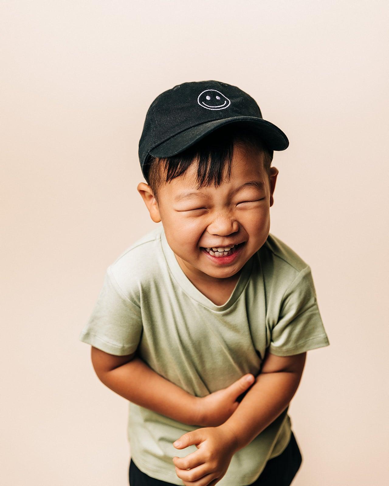 Black Smiley Face Hat Rey to Z